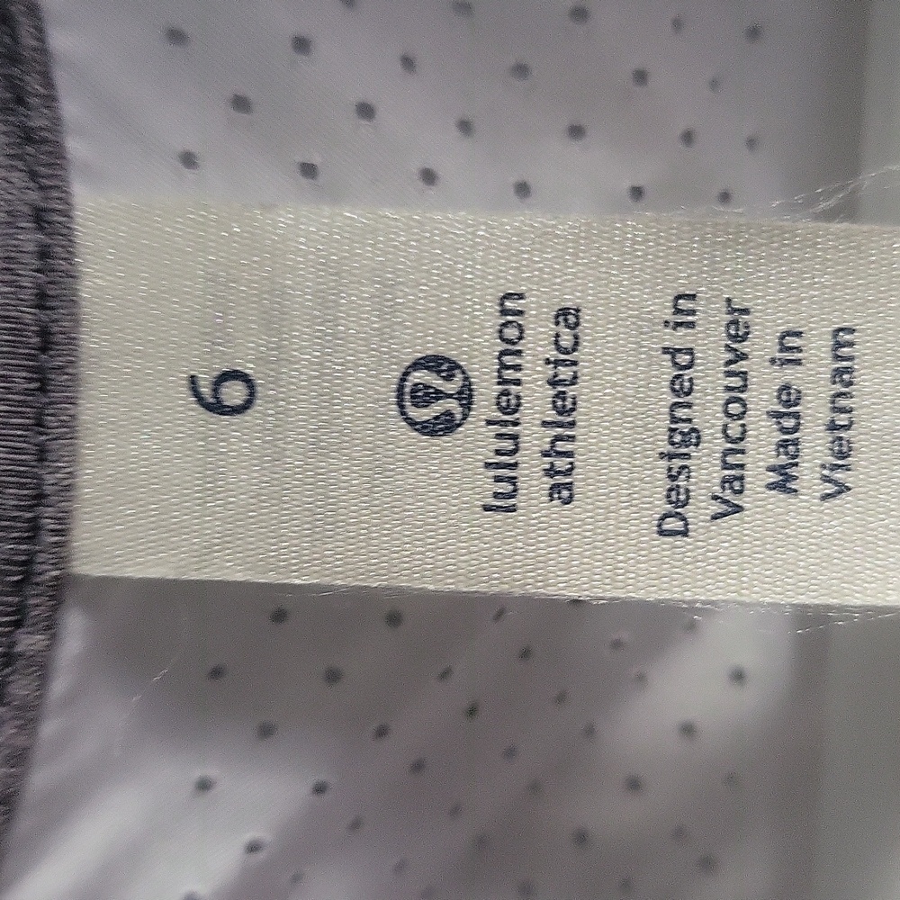 Lululemon Athletica White and Gray Ski Jacket - Picture 3 of 8